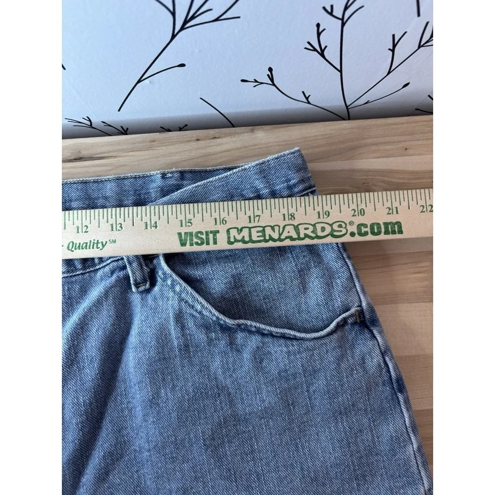 Men's Wrangler 38 Relaxed Fit Denim Bermuda Shorts Blue Medium Wash